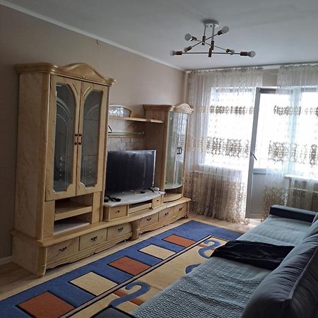 Конаев Капшагай 2-Х Комнатная Квартира Appartement Buitenkant foto